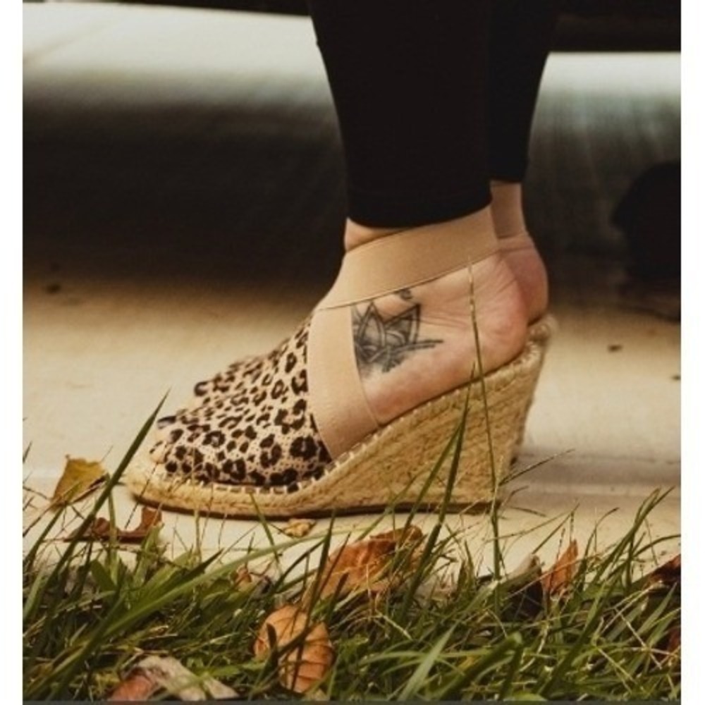 Size 7.5 Vintage 7 Eight Peep Toe Wedge Heel Animal Print Ankle Strap No Box - Picture 3 of 6